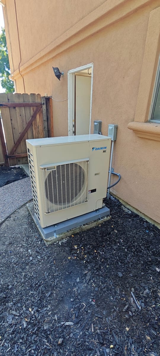 American Standard HVAC system installation by Galaxy Heating & Air at a Felicia Avenue home in Springtown, Livermore